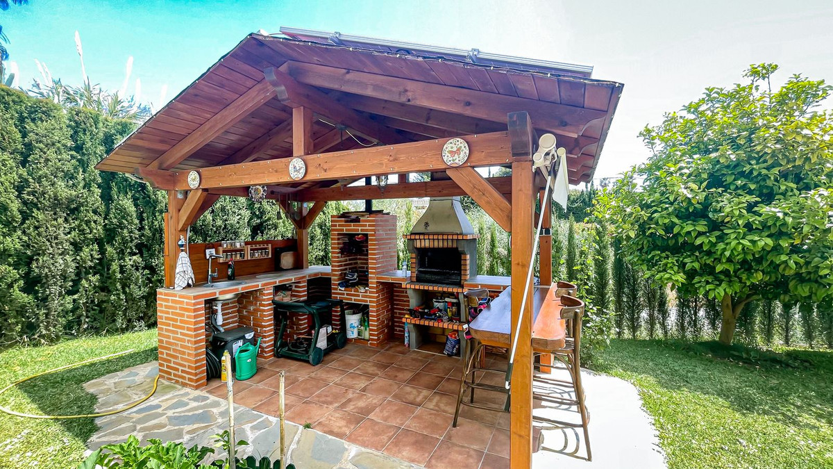Se vende Villa - Chalet de 6 dormitorios en Costa Del Sol, Málaga, España