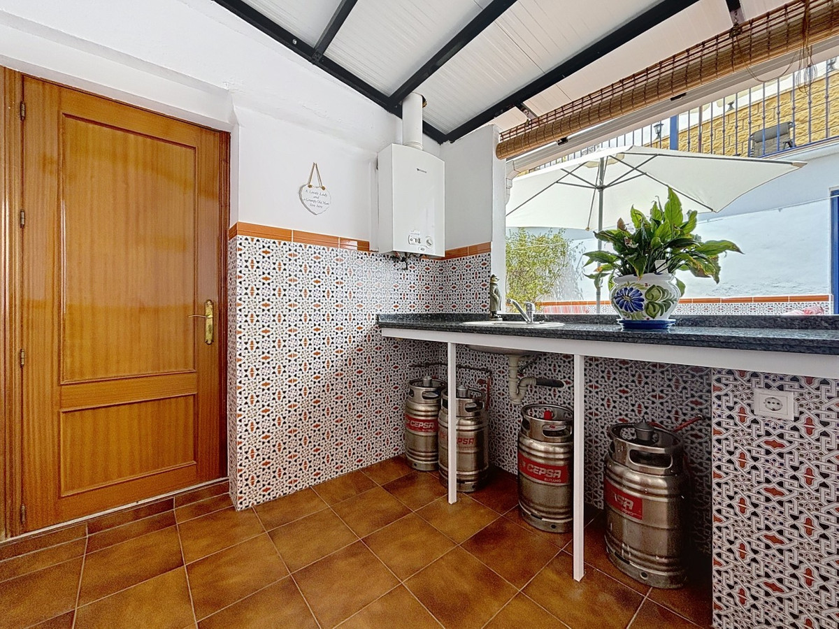 Se vende Pareada de 5 dormitorios en Costa Del Sol East, Málaga, España
