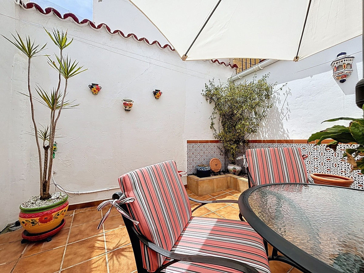 Se vende Pareada de 5 dormitorios en Costa Del Sol East, Málaga, España