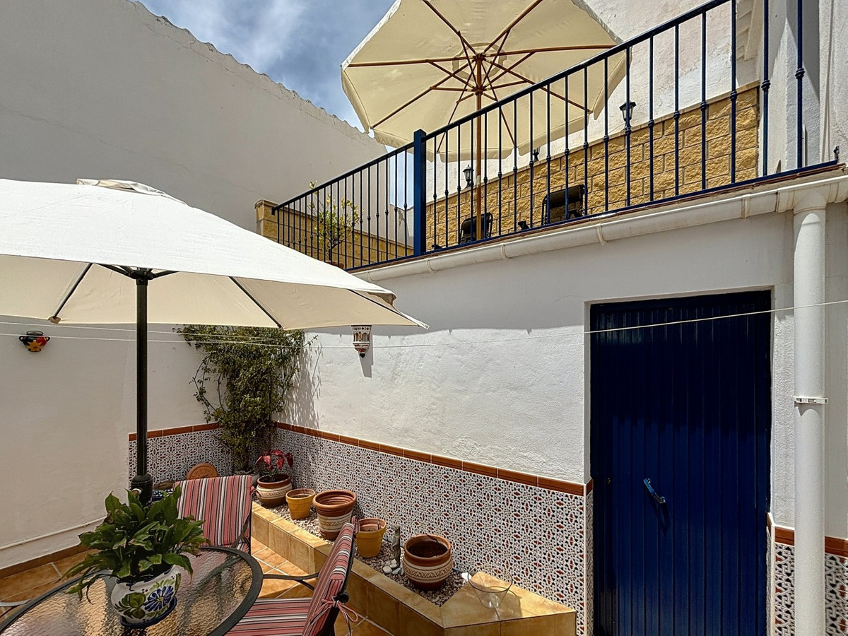 Se vende Pareada de 5 dormitorios en Costa Del Sol East, Málaga, España