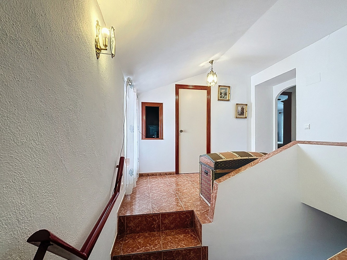 Se vende Pareada de 5 dormitorios en Costa Del Sol East, Málaga, España