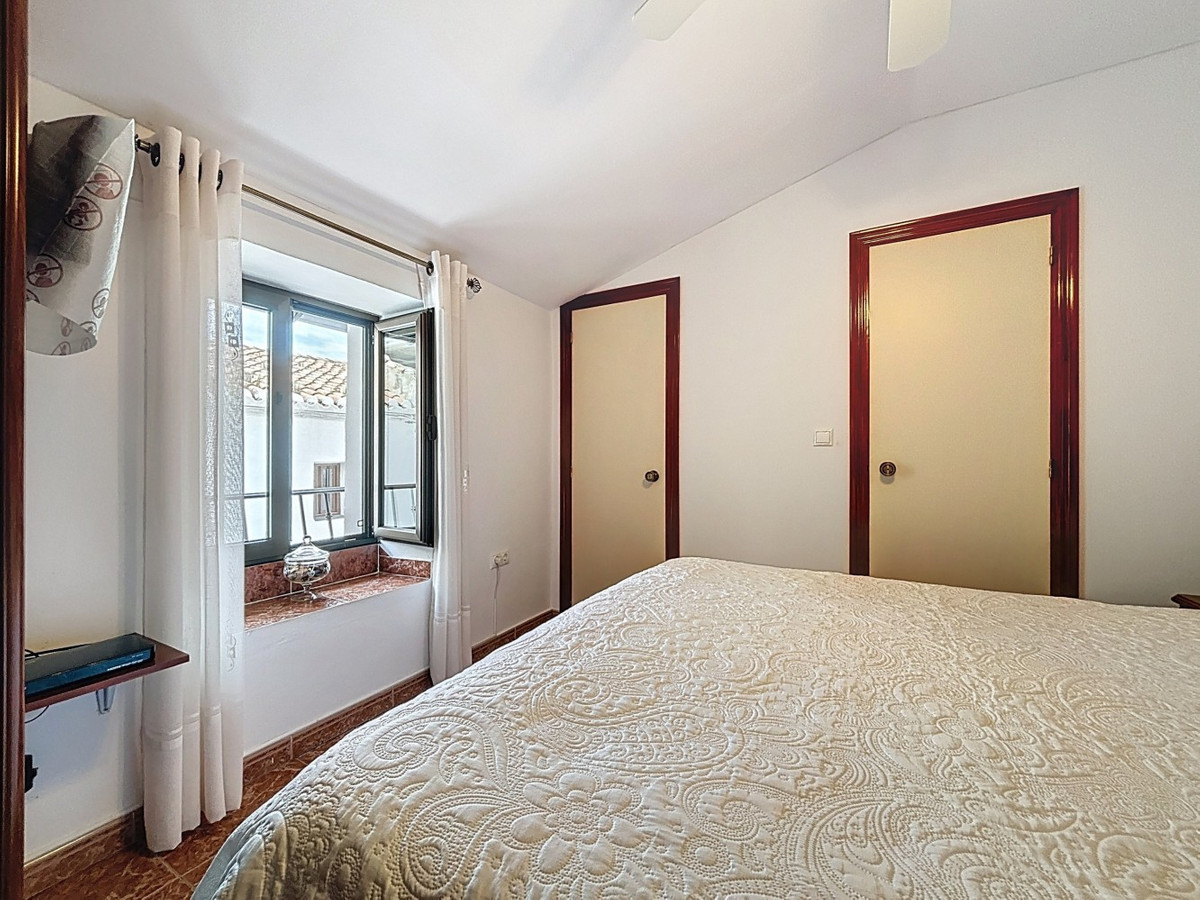 Se vende Pareada de 5 dormitorios en Costa Del Sol East, Málaga, España