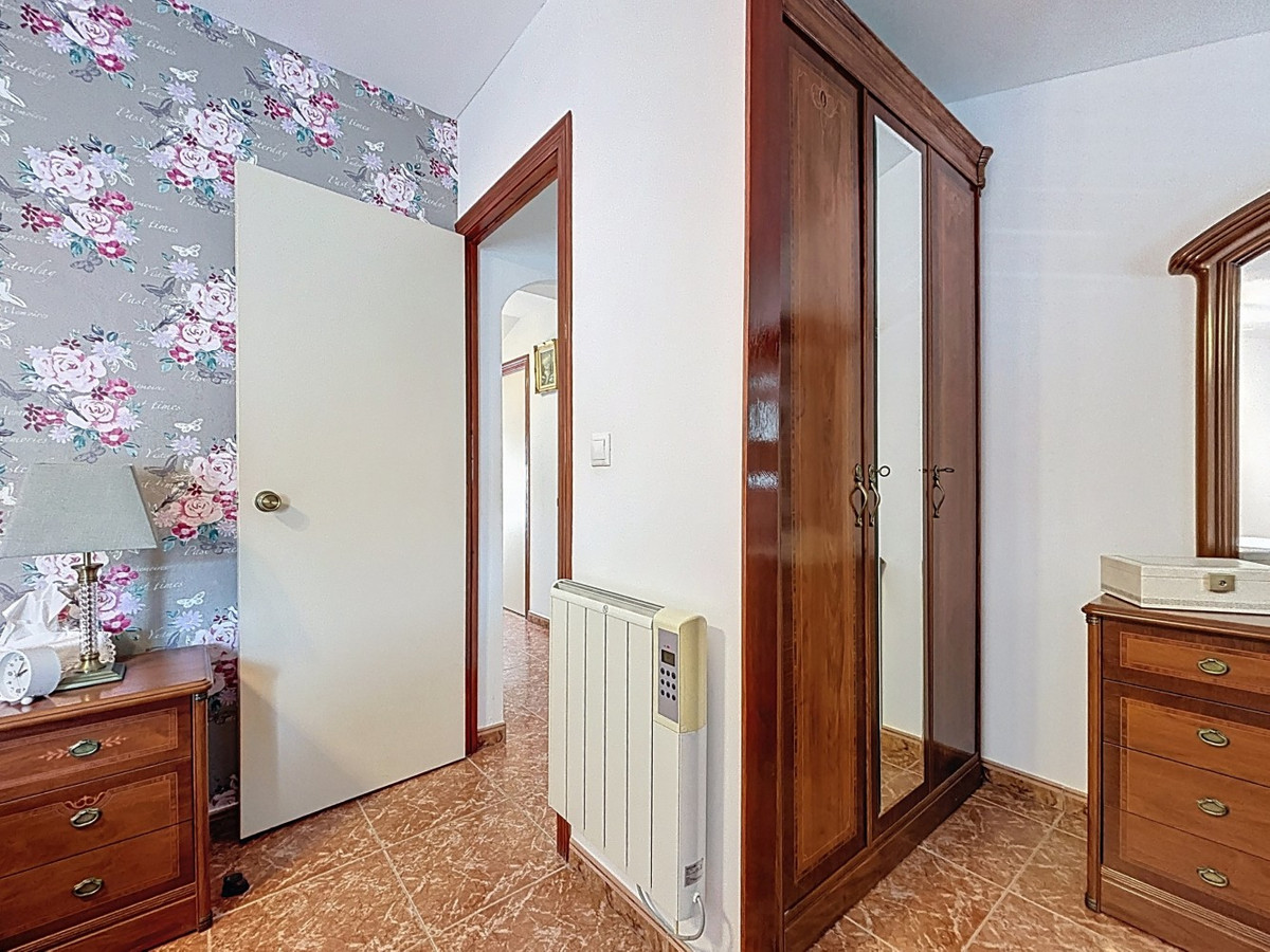 Se vende Pareada de 5 dormitorios en Costa Del Sol East, Málaga, España