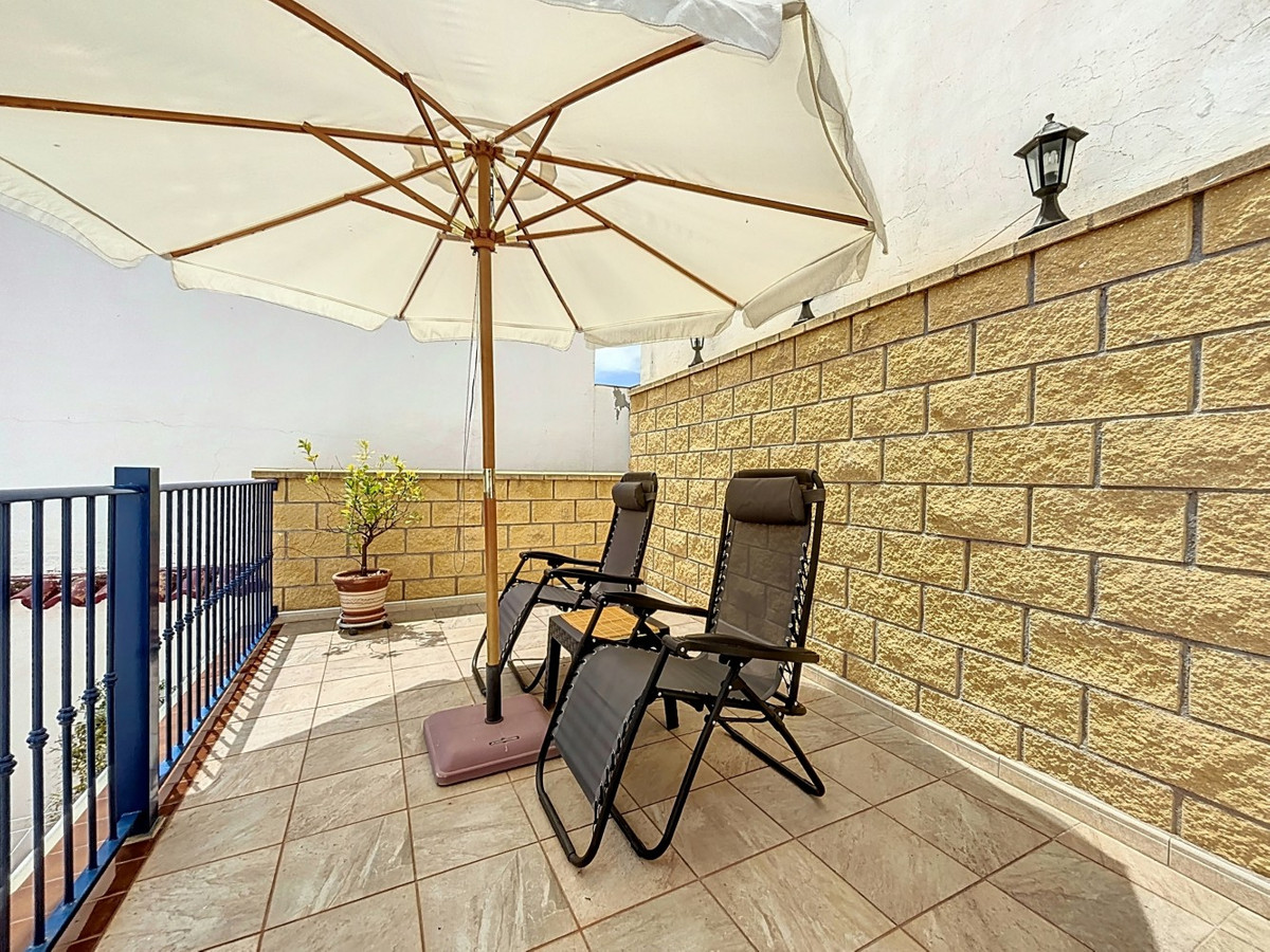 Se vende Pareada de 5 dormitorios en Costa Del Sol East, Málaga, España