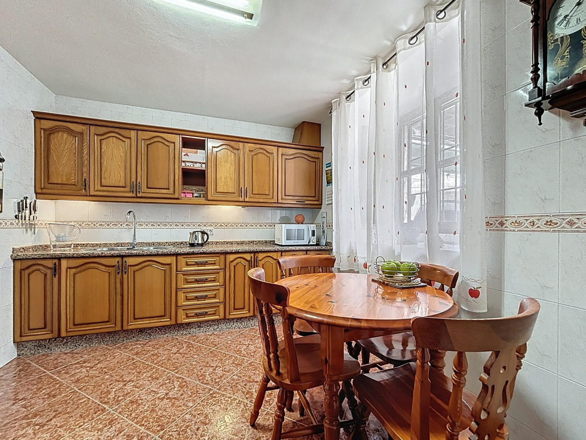 Se vende Pareada de 5 dormitorios en Costa Del Sol East, Málaga, España