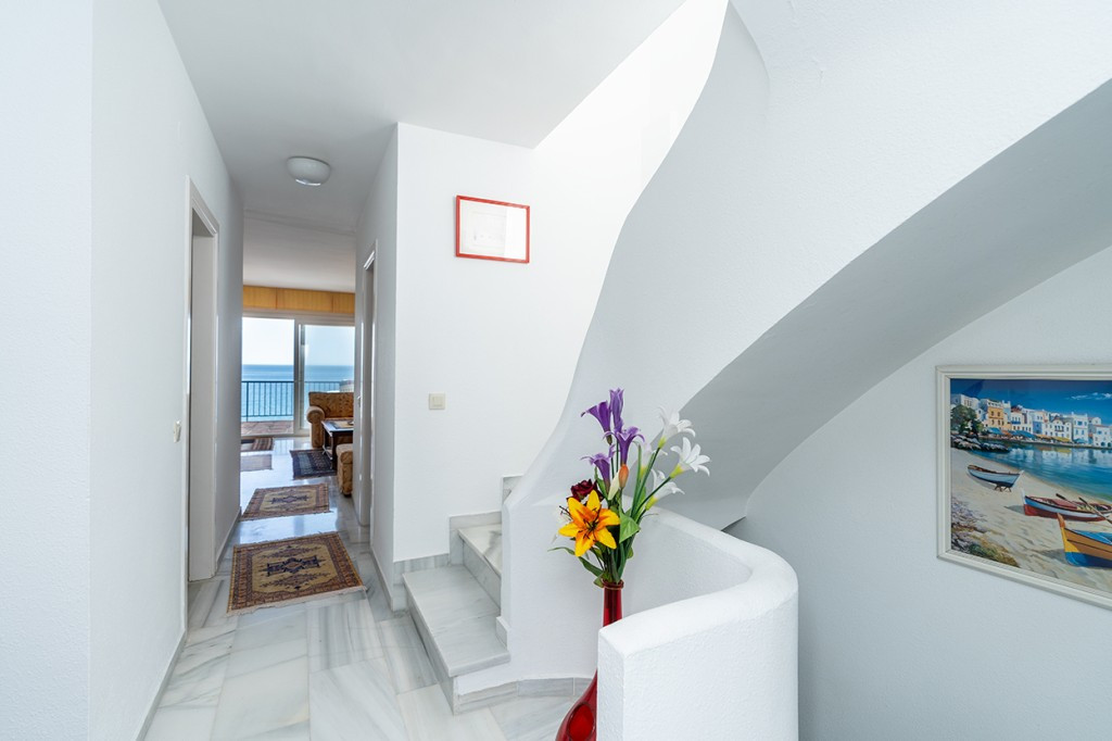 2 Bed Apartment for sale in Calahonda Costa Del Sol, Málaga, Spain