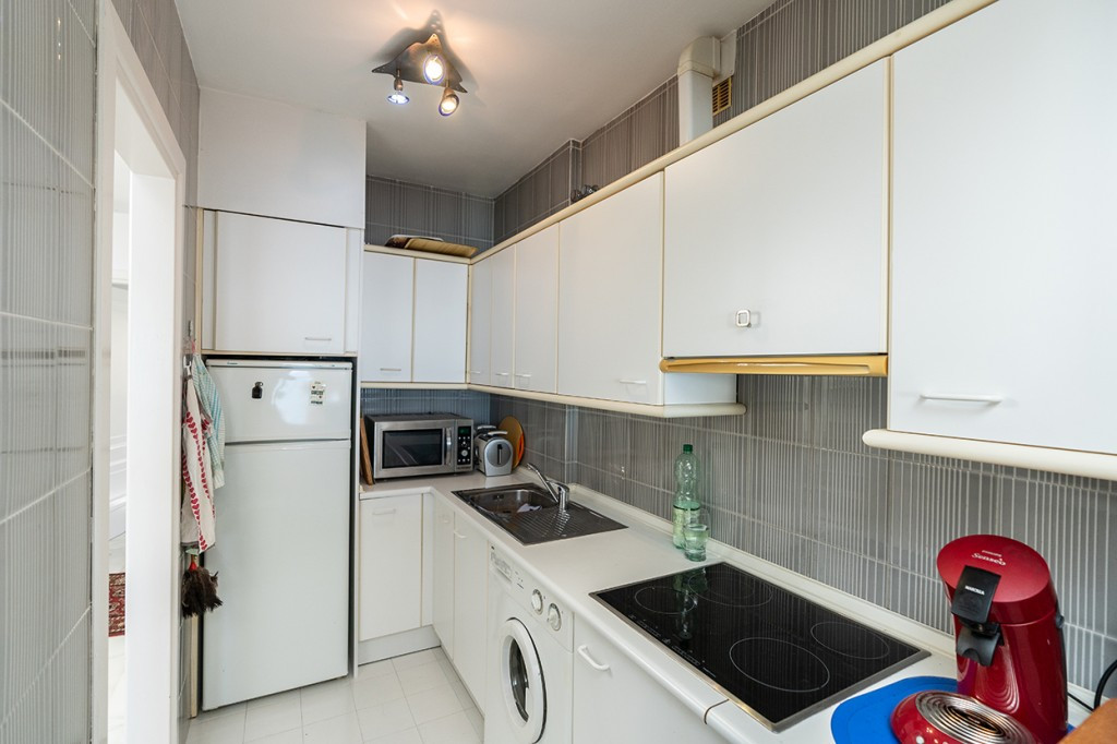 2 Bed Apartment for sale in Calahonda Costa Del Sol, Málaga, Spain