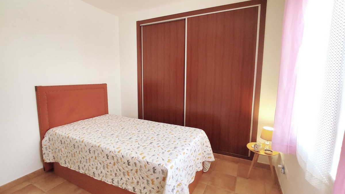 Se vende Villa - Chalet de 3 dormitorios en Costa Del Sol, Málaga, España