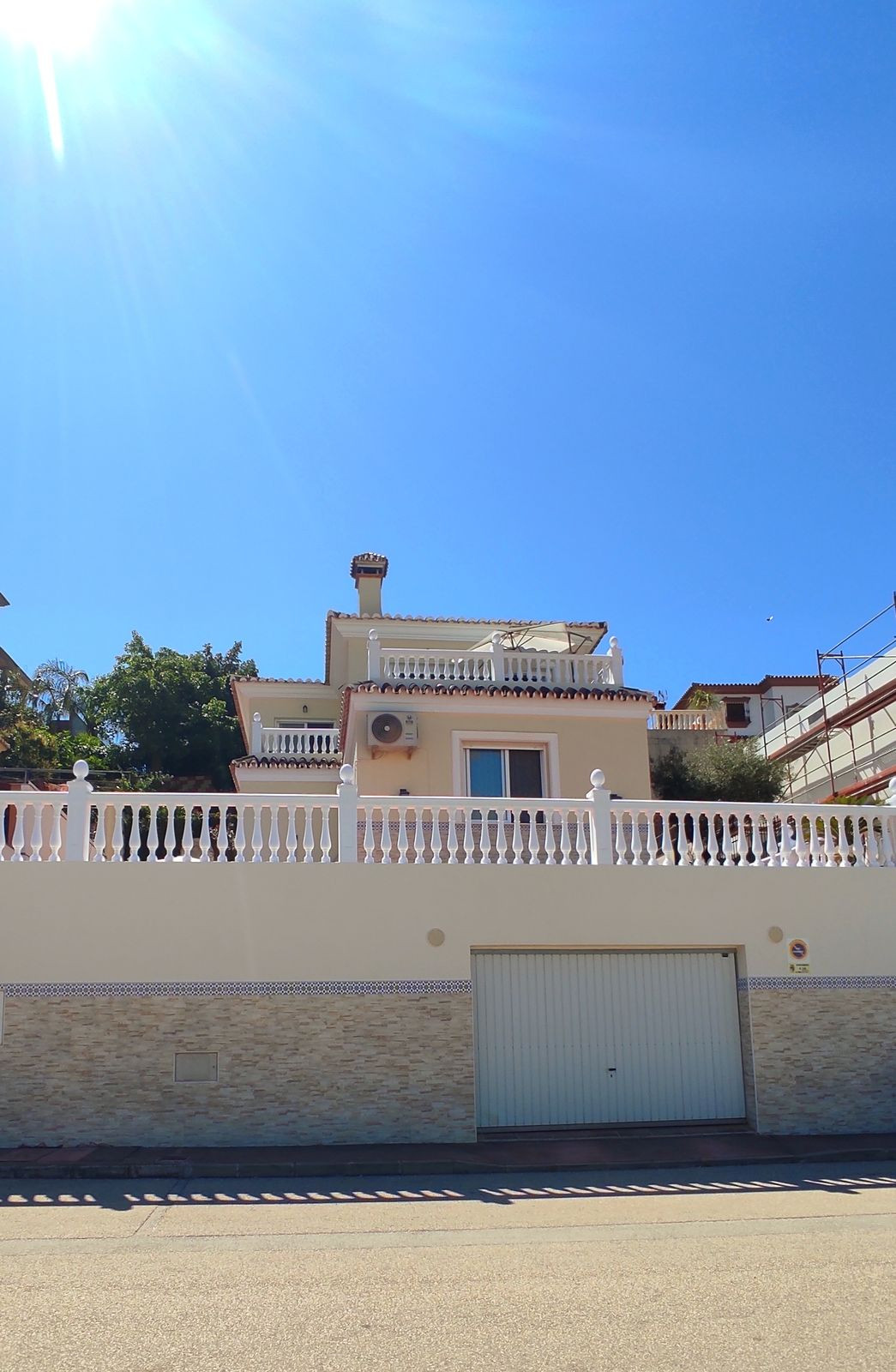 Se vende Villa - Chalet de 3 dormitorios en Costa Del Sol, Málaga, España