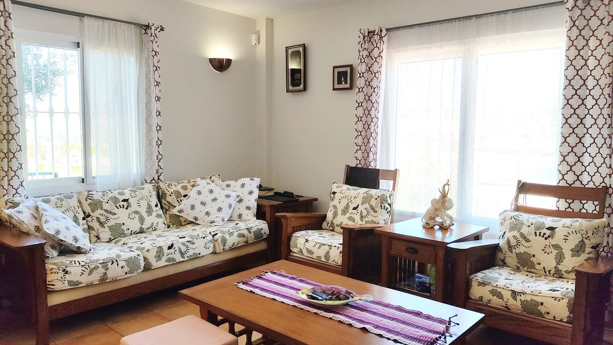 Se vende Villa - Chalet de 3 dormitorios en Costa Del Sol, Málaga, España