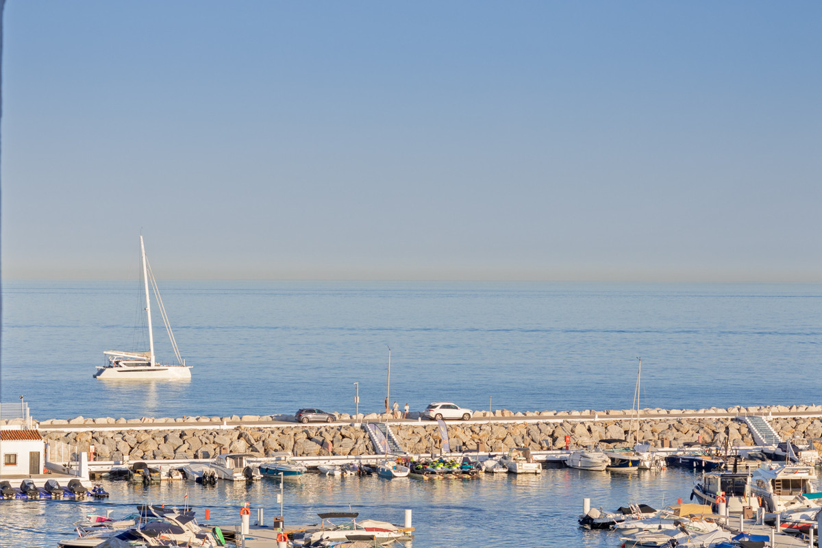3 Bed Apartment for sale in Nueva Andalucía Costa Del Sol, Málaga, Spain