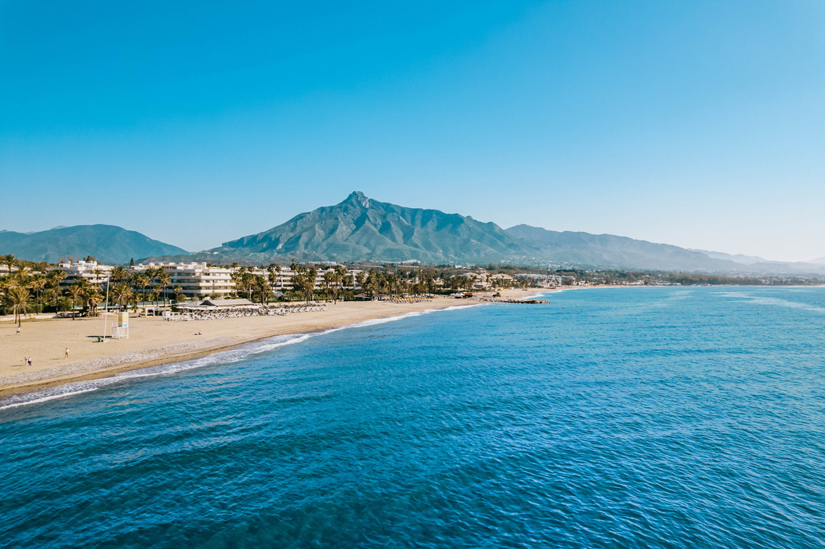 3 Bed Apartment for sale in Nueva Andalucía Costa Del Sol, Málaga, Spain