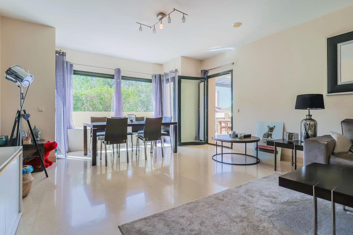 2 Bed Apartment for sale in Benahavís Costa Del Sol, Málaga, Spain