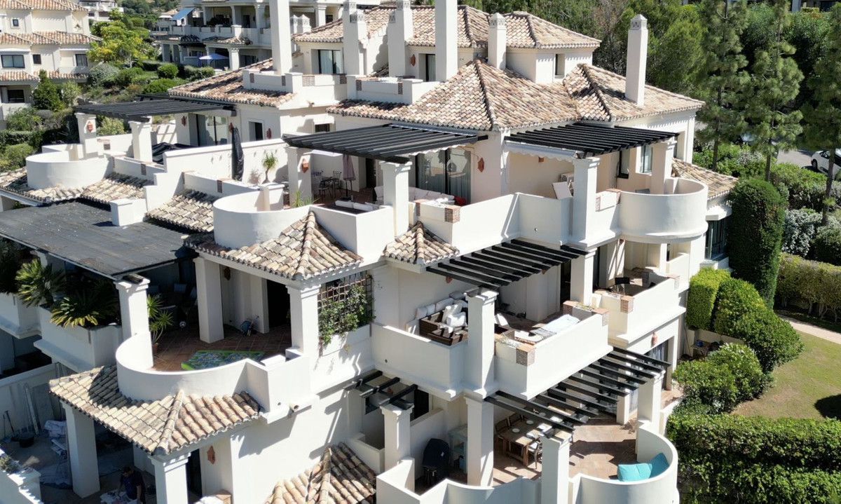 2 Bed Apartment for sale in Benahavís Costa Del Sol, Málaga, Spain