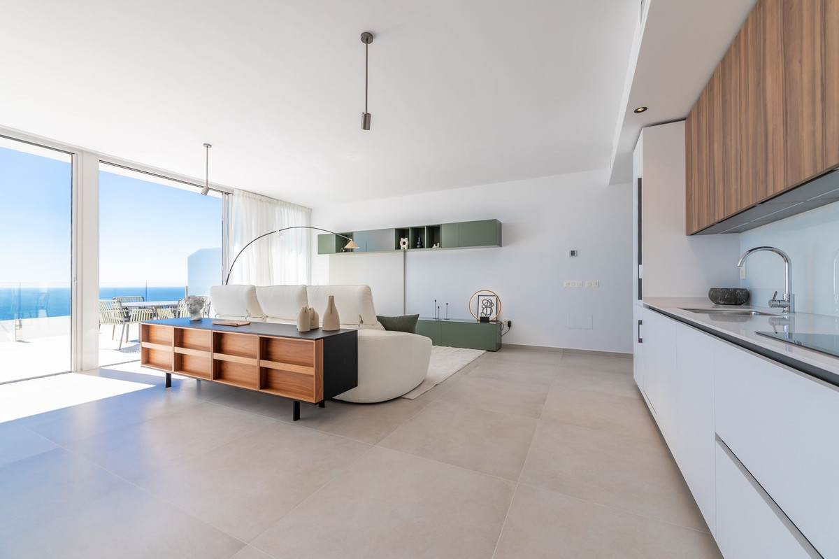 3 Bed Apartment for sale in Benalmadena Costa Del Sol, Málaga, Spain