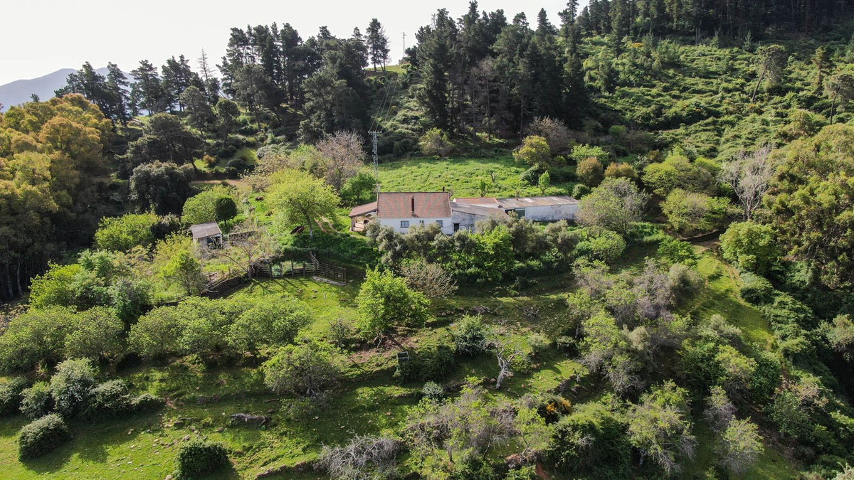 Se vende Finca - Cortijo de 3 dormitorios en Costa Del Sol, Málaga, España