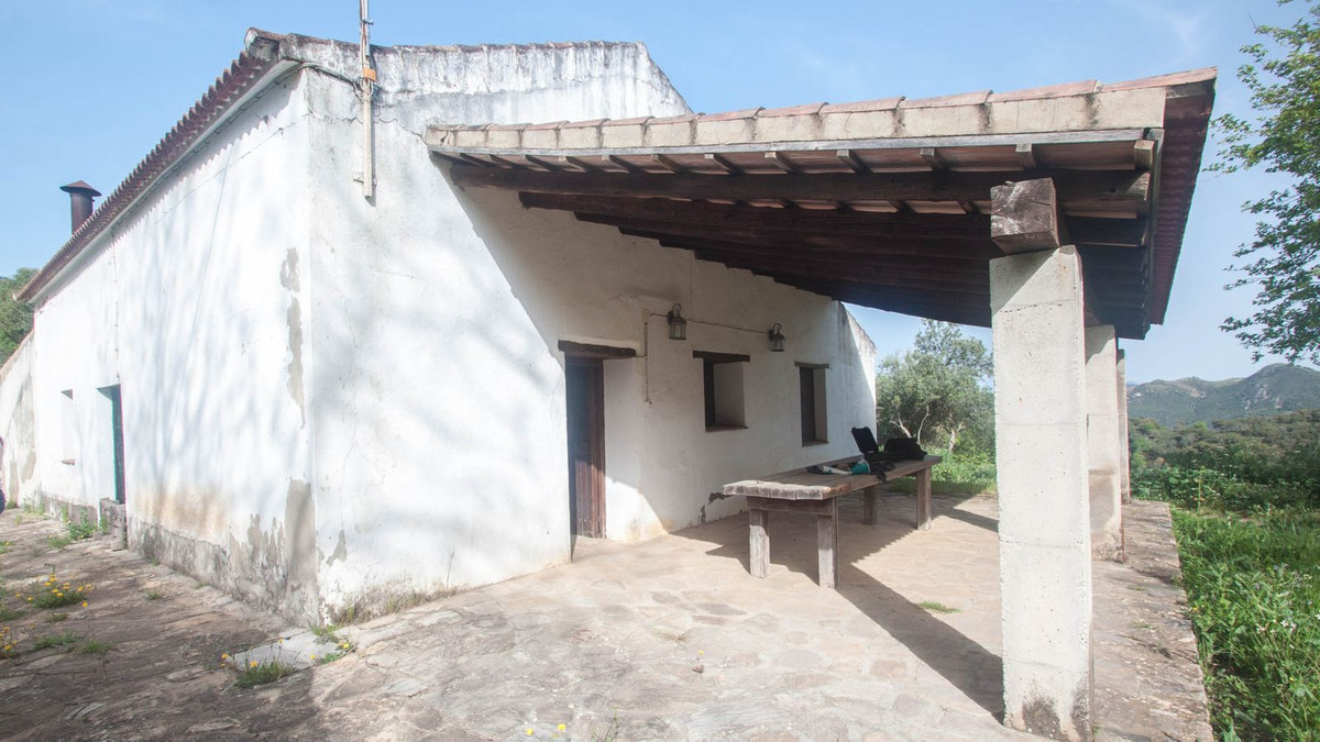 Se vende Finca - Cortijo de 3 dormitorios en Costa Del Sol, Málaga, España