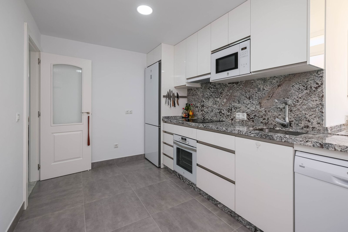 3 Bed Apartment for sale in Los Boliches Costa Del Sol, Málaga, Spain