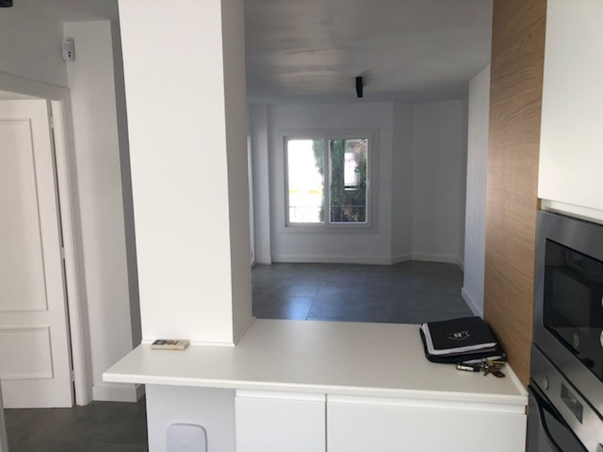 2 Bed Apartment for sale in Benahavís Costa Del Sol, Málaga, Spain