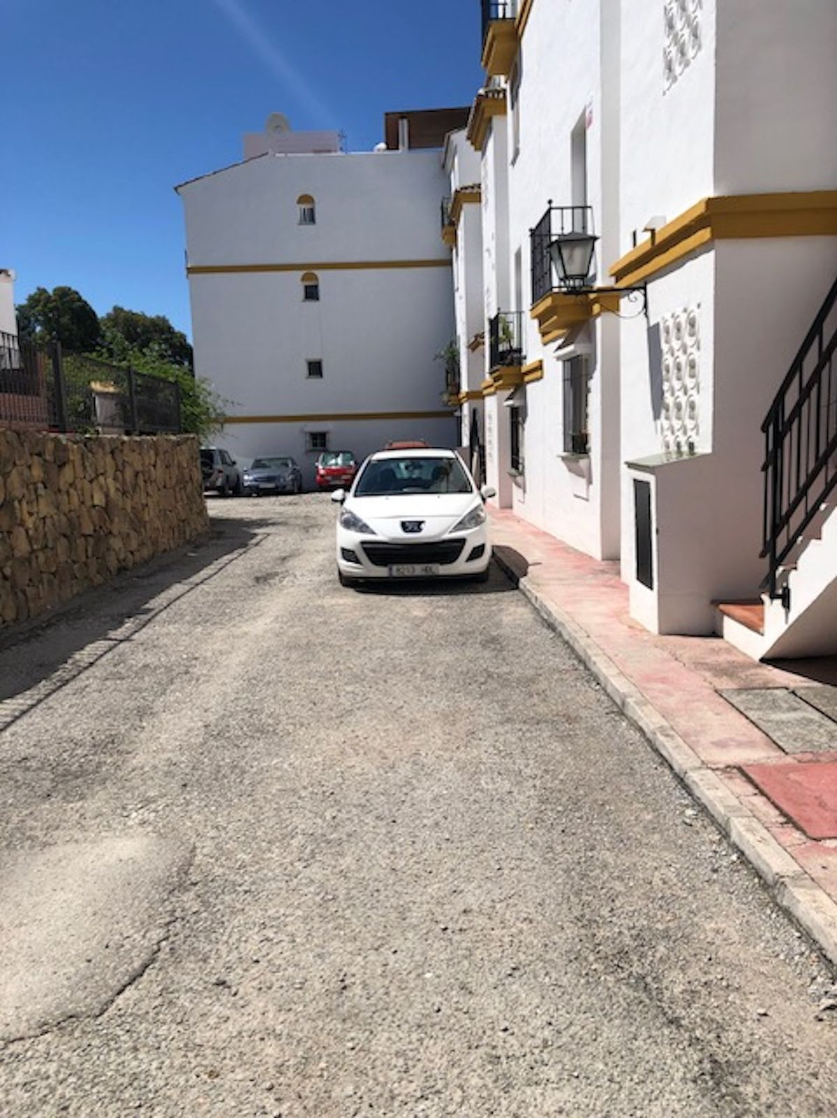 2 Bed Apartment for sale in Benahavís Costa Del Sol, Málaga, Spain