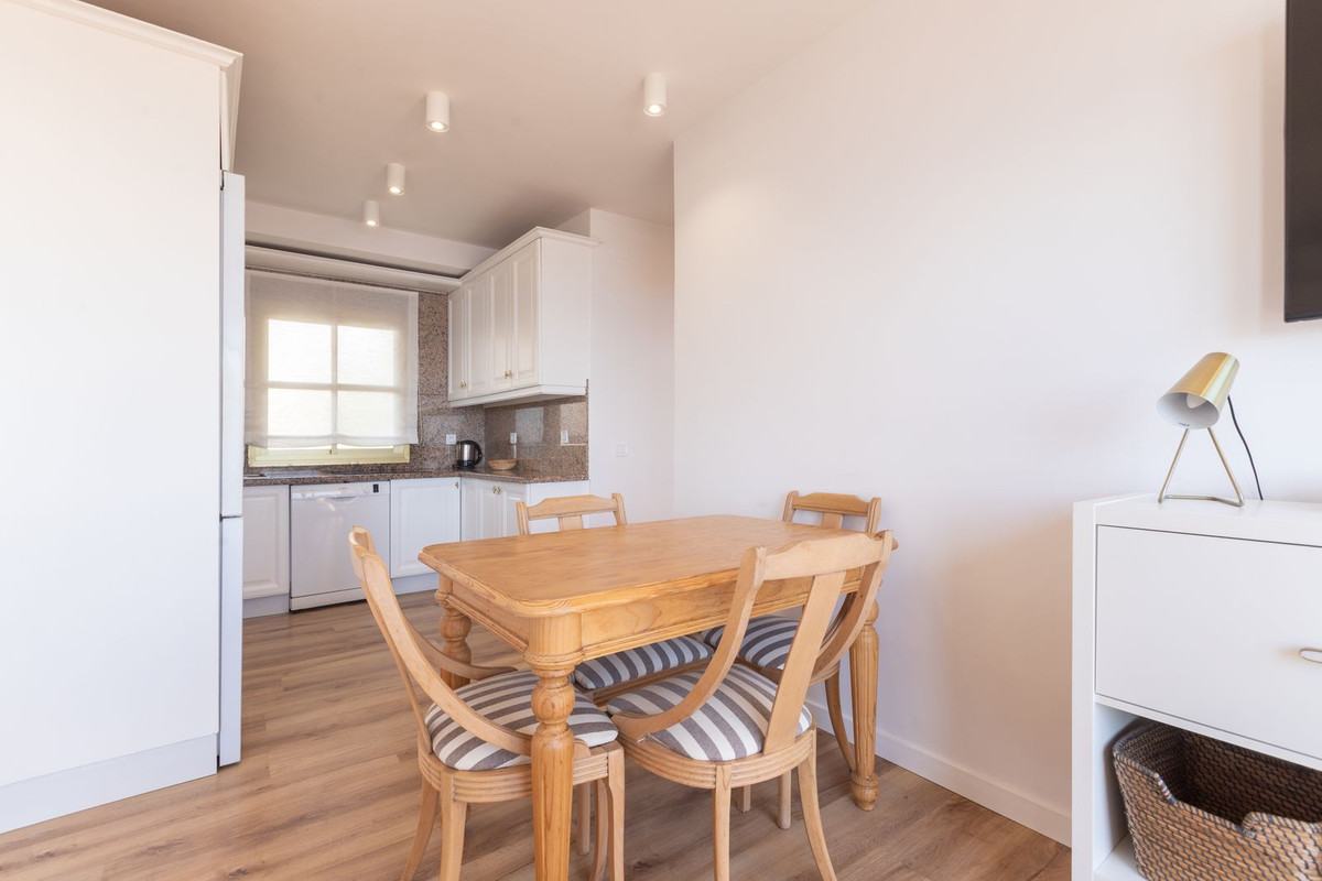 2 Bed Apartment for sale in Elviria Costa Del Sol, Málaga, Spain