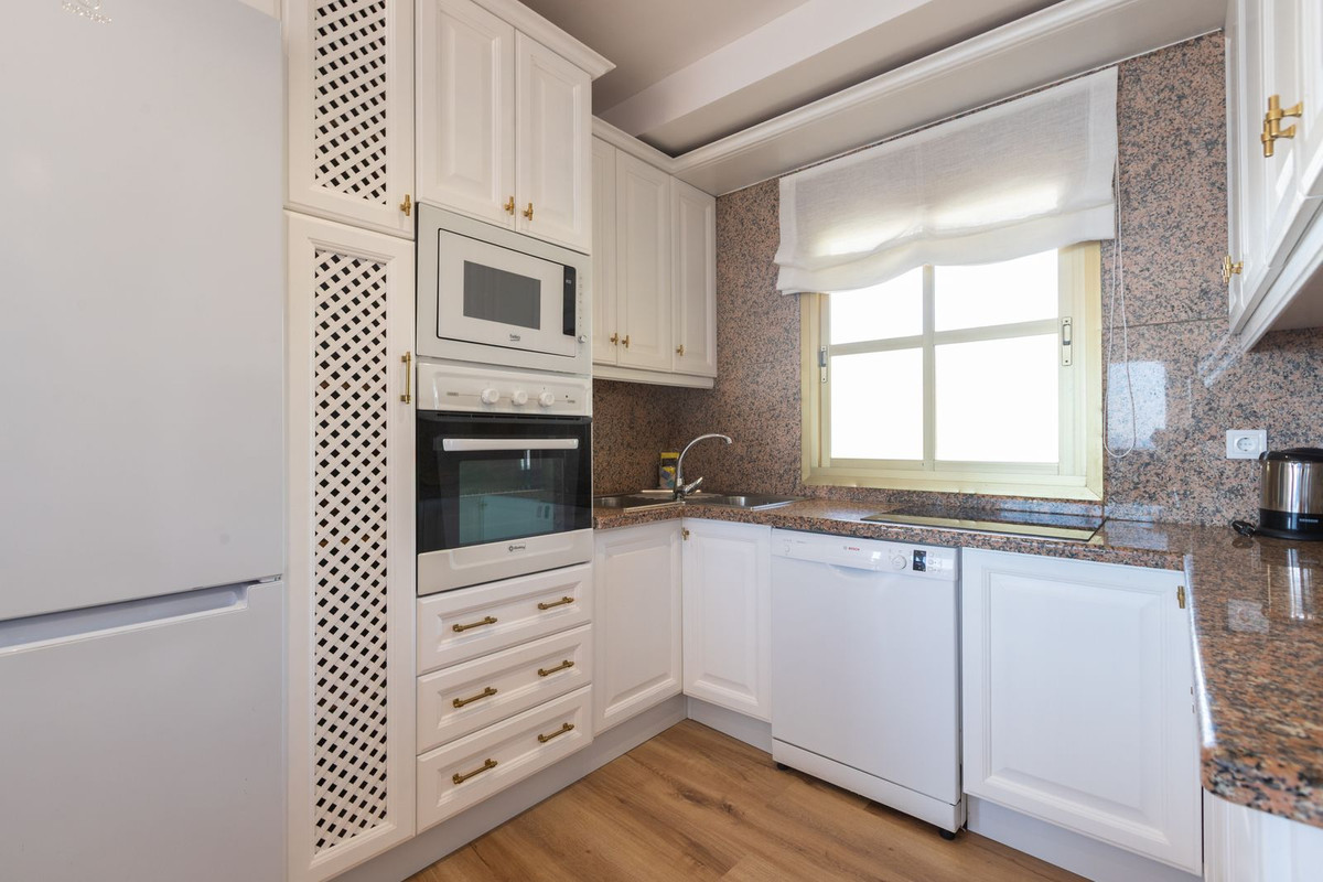 2 Bed Apartment for sale in Elviria Costa Del Sol, Málaga, Spain