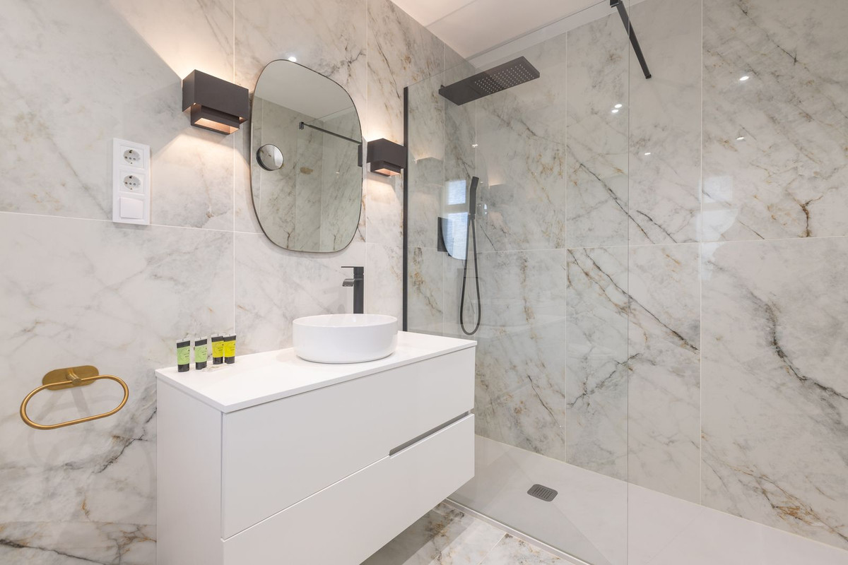 2 Bed Apartment for sale in Elviria Costa Del Sol, Málaga, Spain