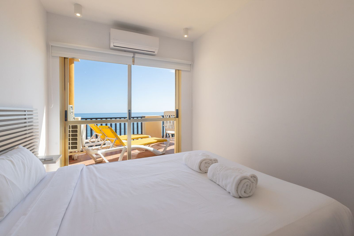 2 Bed Apartment for sale in Elviria Costa Del Sol, Málaga, Spain