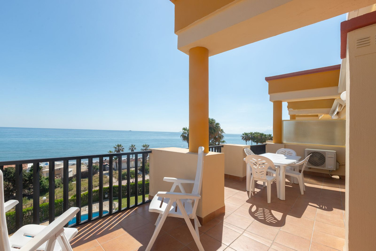 2 Bed Apartment for sale in Elviria Costa Del Sol, Málaga, Spain
