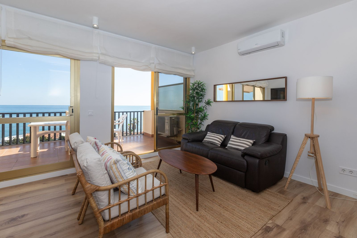 2 Bed Apartment for sale in Elviria Costa Del Sol, Málaga, Spain