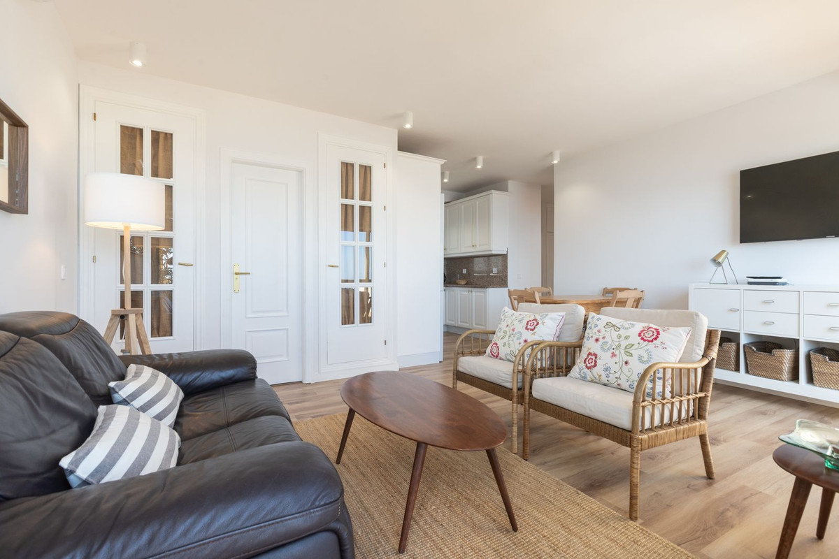 2 Bed Apartment for sale in Elviria Costa Del Sol, Málaga, Spain