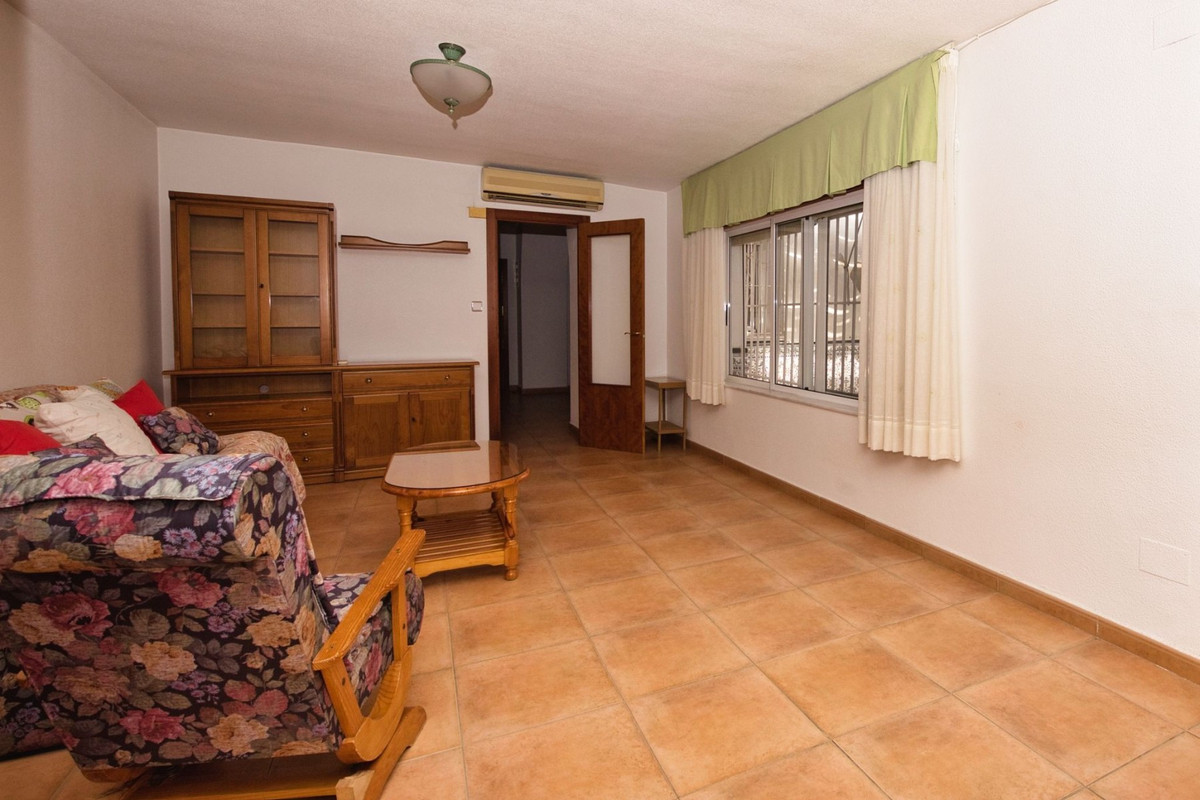 Se vende Villa - Chalet de 3 dormitorios en Costa Blanca, Alicante, España