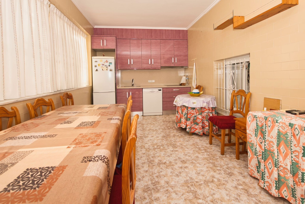 Se vende Villa - Chalet de 3 dormitorios en Costa Blanca, Alicante, España