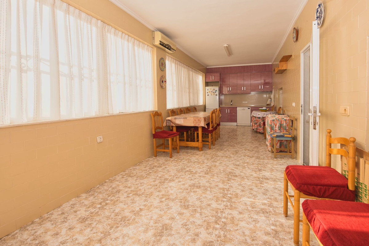 Se vende Villa - Chalet de 3 dormitorios en Costa Blanca, Alicante, España