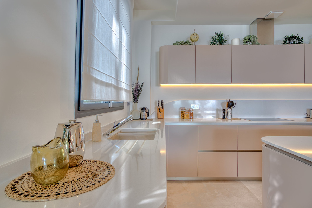 Se vende Apartamento Planta Baja de 4 dormitorios en Costa Del Sol, Málaga, España