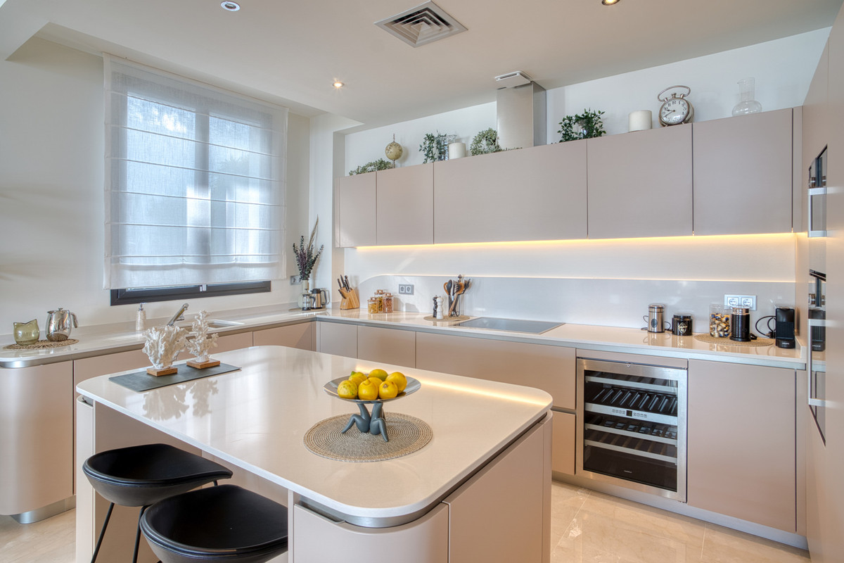 Se vende Apartamento Planta Baja de 4 dormitorios en Costa Del Sol, Málaga, España
