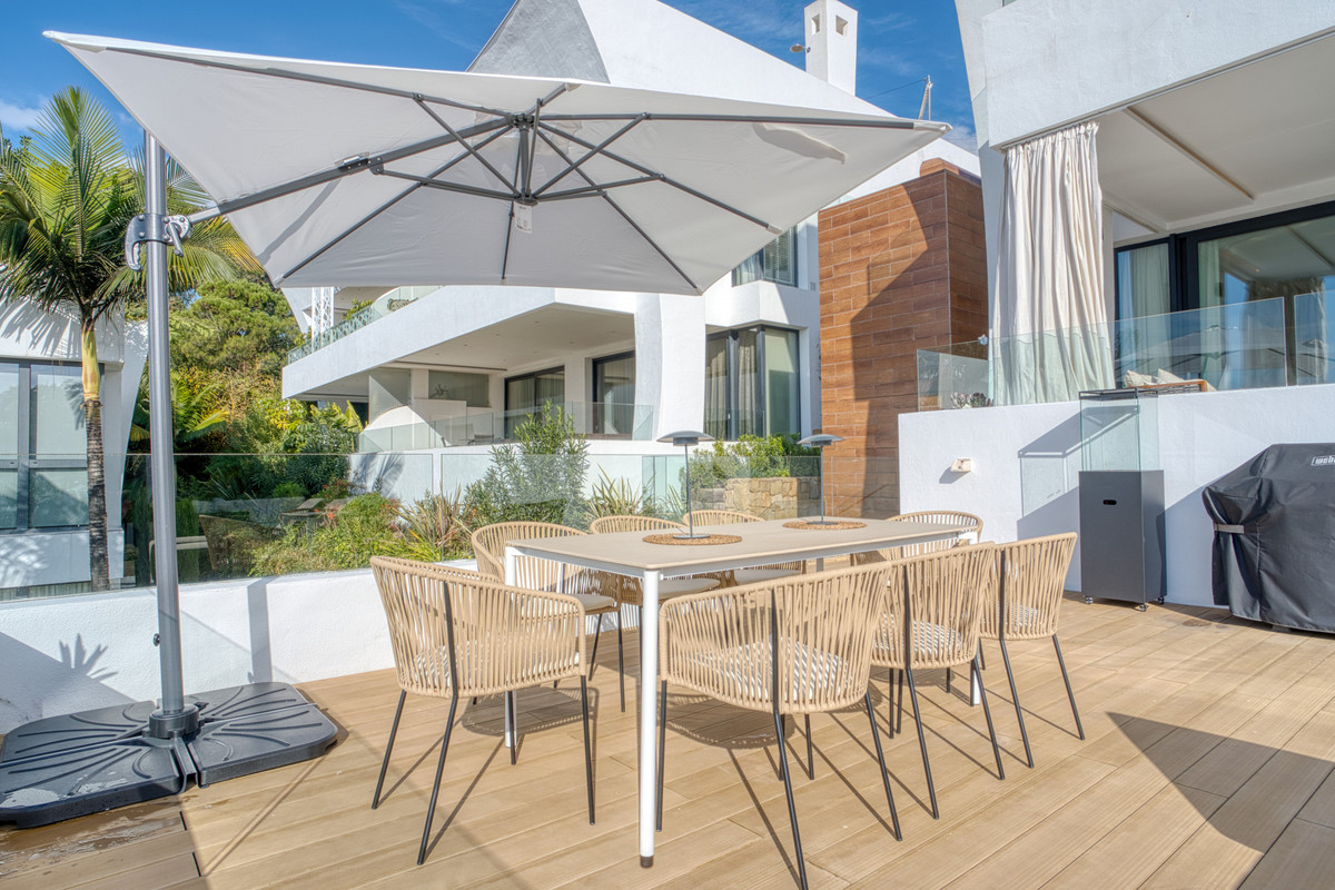 Se vende Apartamento Planta Baja de 4 dormitorios en Costa Del Sol, Málaga, España