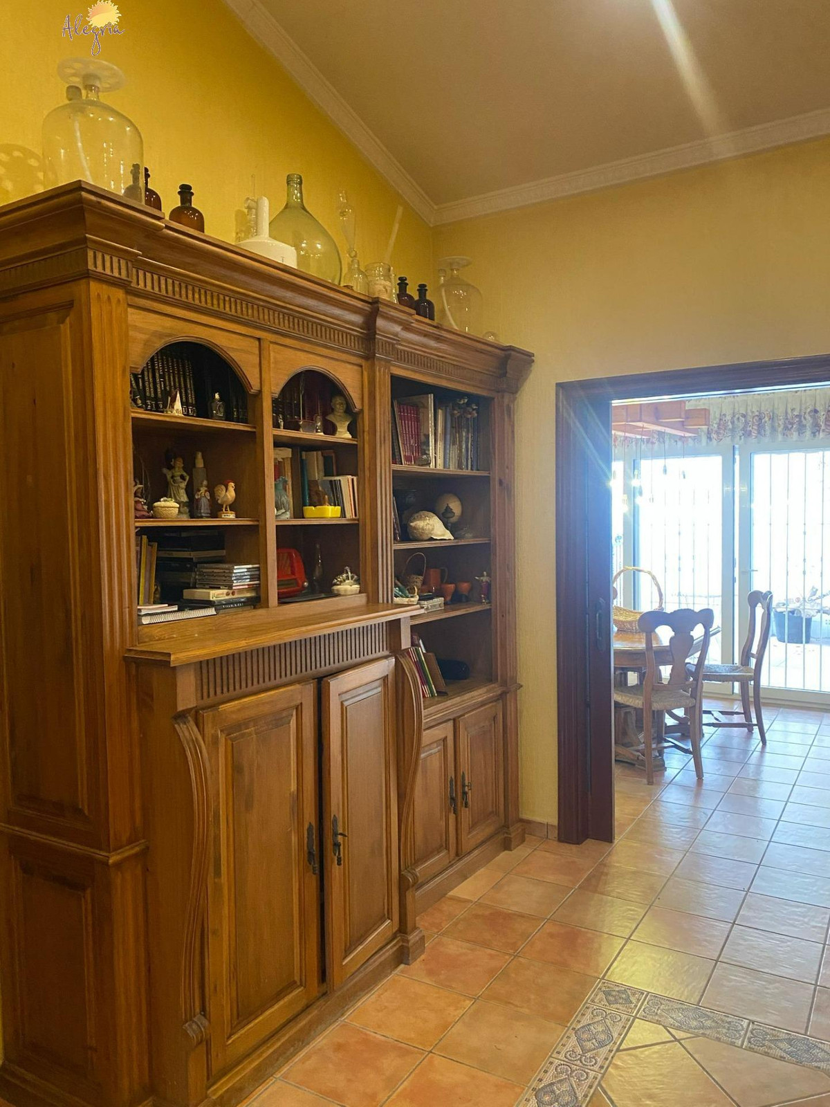3 Bed Commercial unit for sale in Torrevieja Costa Blanca, Alicante, Spain