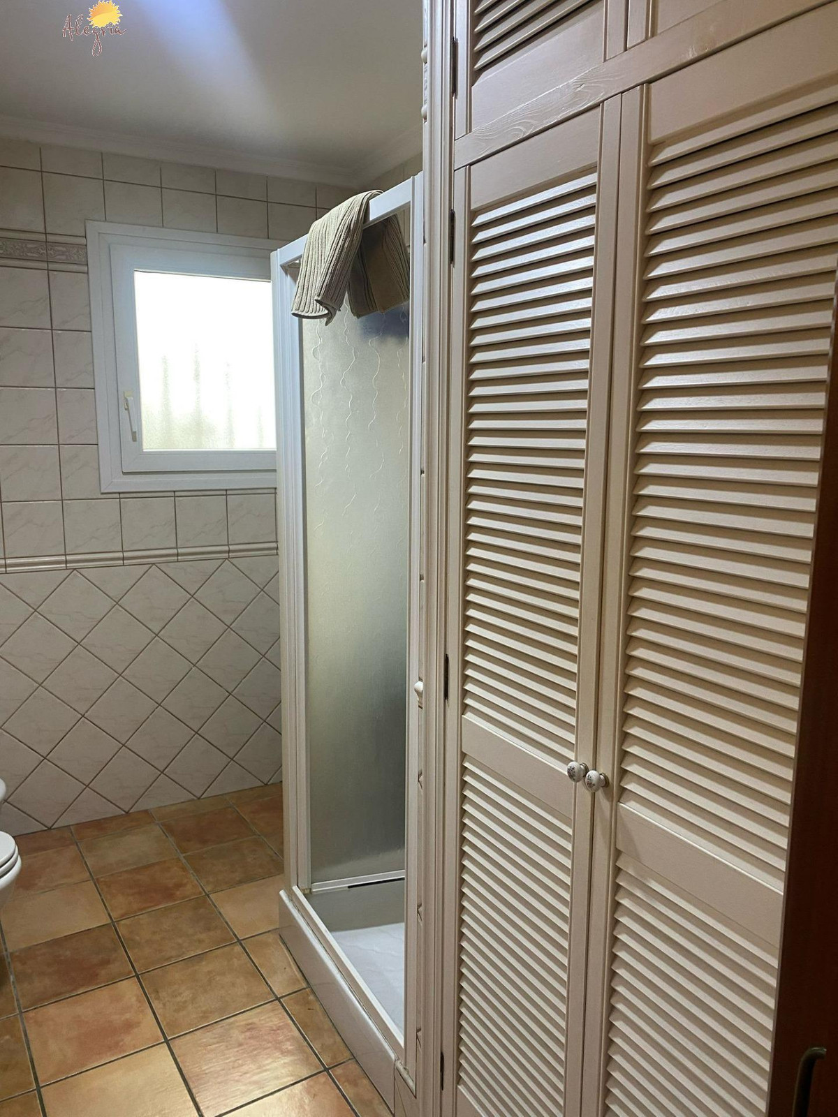 3 Bed Commercial unit for sale in Torrevieja Costa Blanca, Alicante, Spain