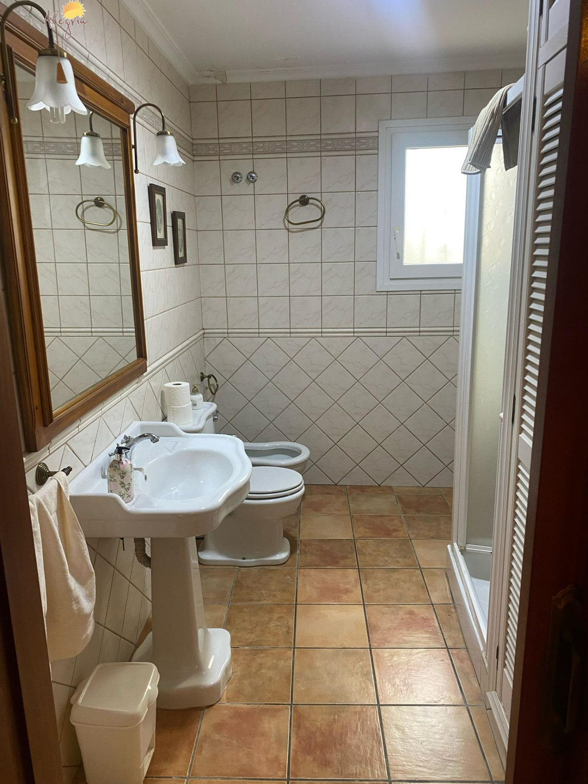 3 Bed Commercial unit for sale in Torrevieja Costa Blanca, Alicante, Spain