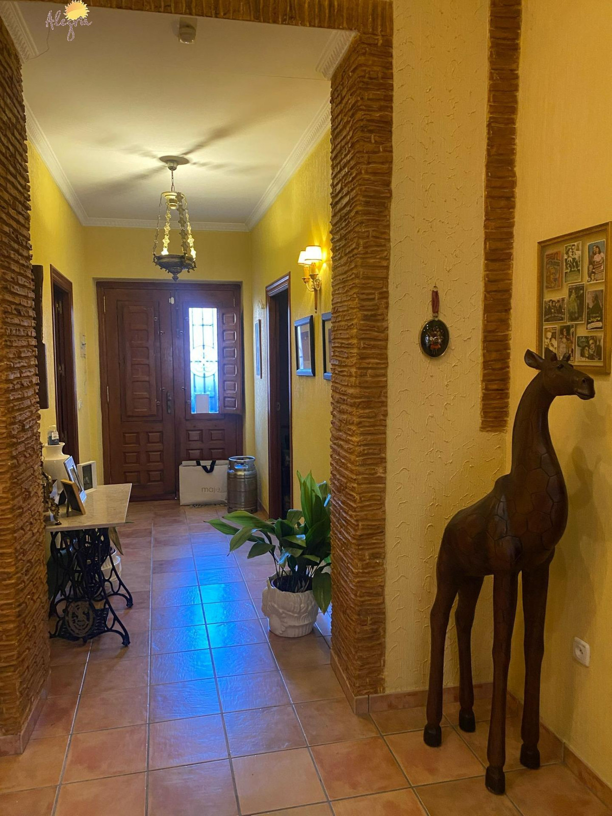 3 Bed Commercial unit for sale in Torrevieja Costa Blanca, Alicante, Spain