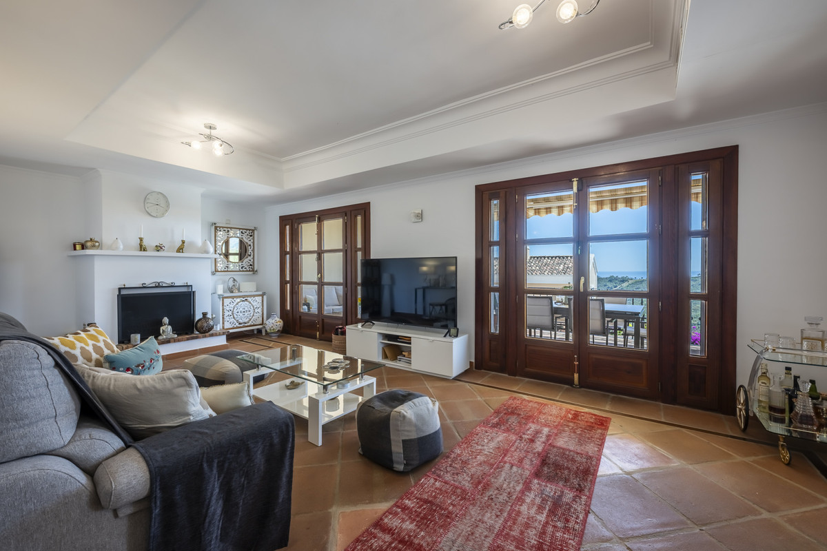 4 Bed Townhouse for sale in Benahavís Costa Del Sol, Málaga, Spain