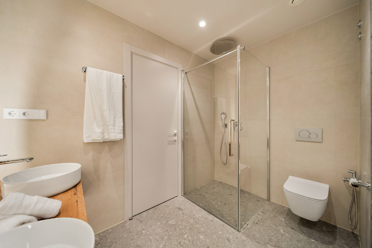 Se vende Apartamento Planta Baja de 3 dormitorios en Costa Del Sol, Málaga, España