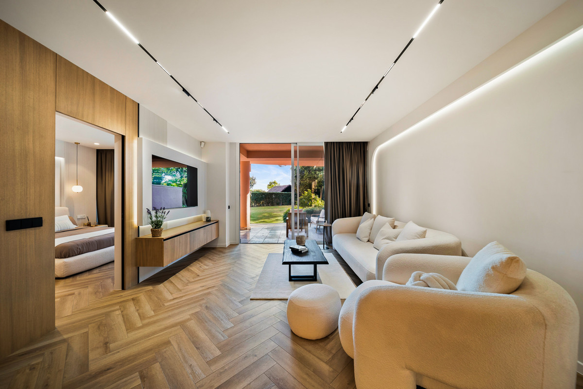 Se vende Apartamento Planta Baja de 3 dormitorios en Costa Del Sol, Málaga, España