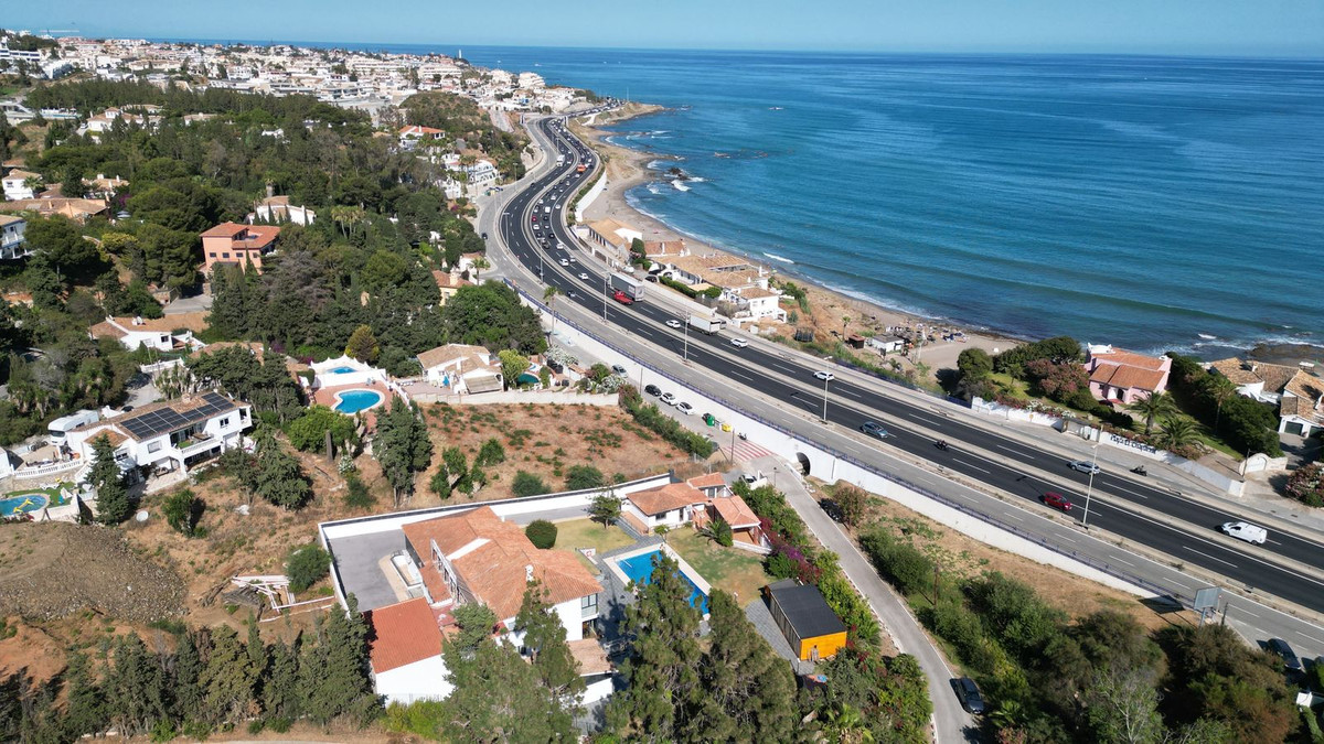 Se vende Villa - Chalet de 16 dormitorios en Costa Del Sol, Málaga, España