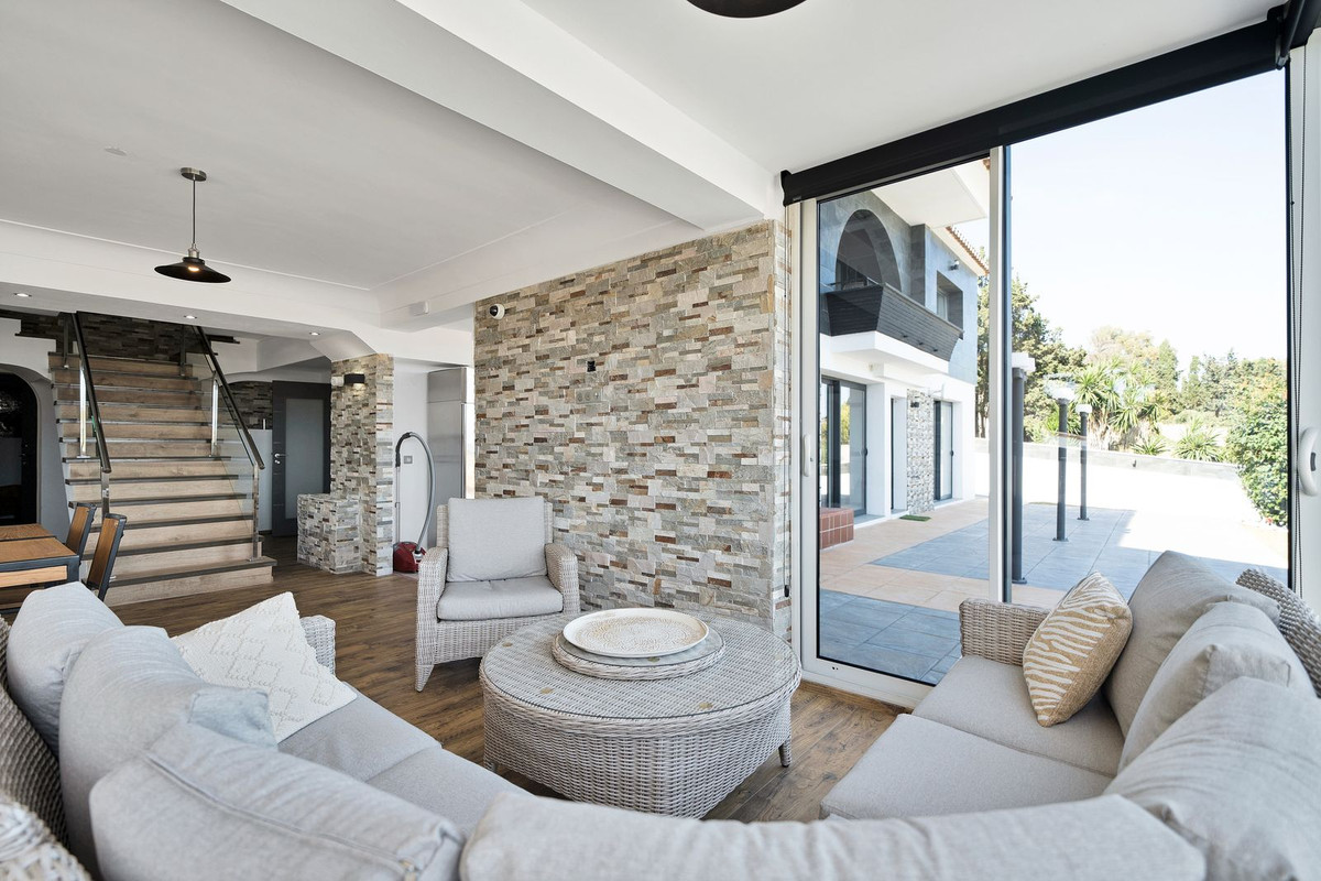 Se vende Villa - Chalet de 16 dormitorios en Costa Del Sol, Málaga, España