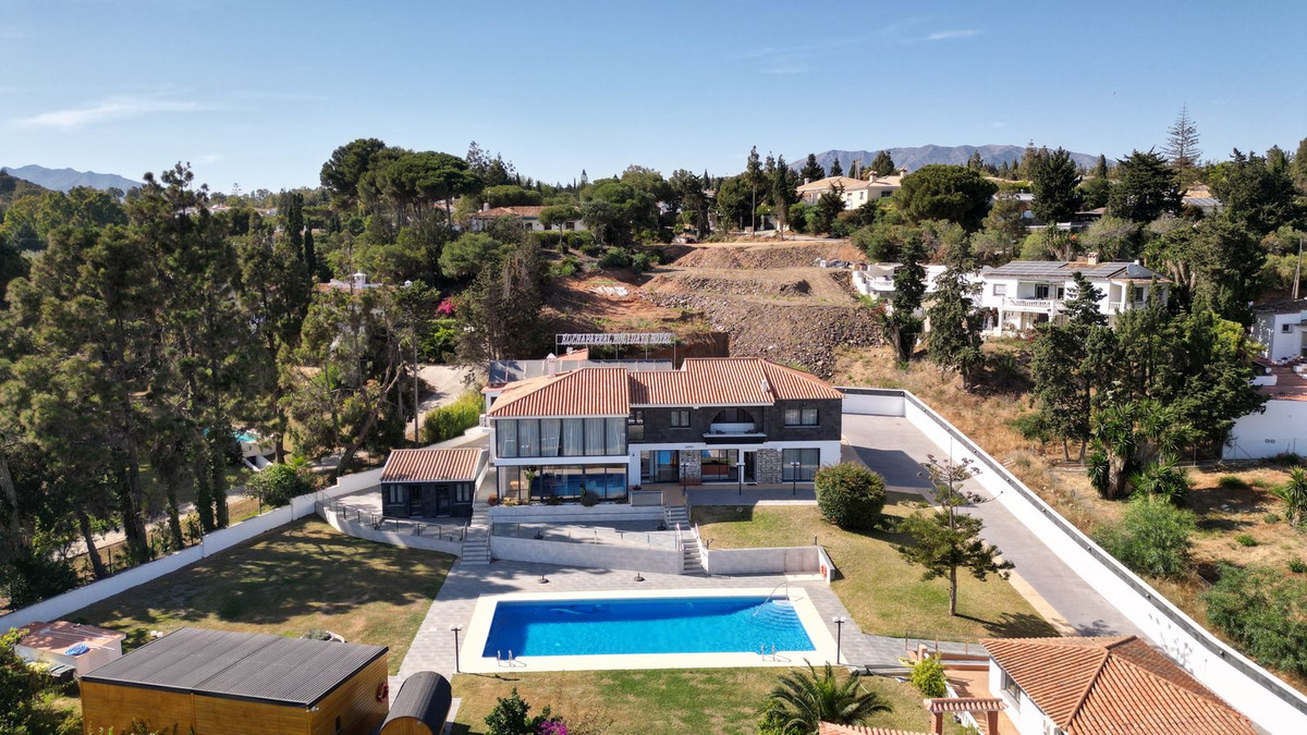 Se vende Villa - Chalet de 16 dormitorios en Costa Del Sol, Málaga, España