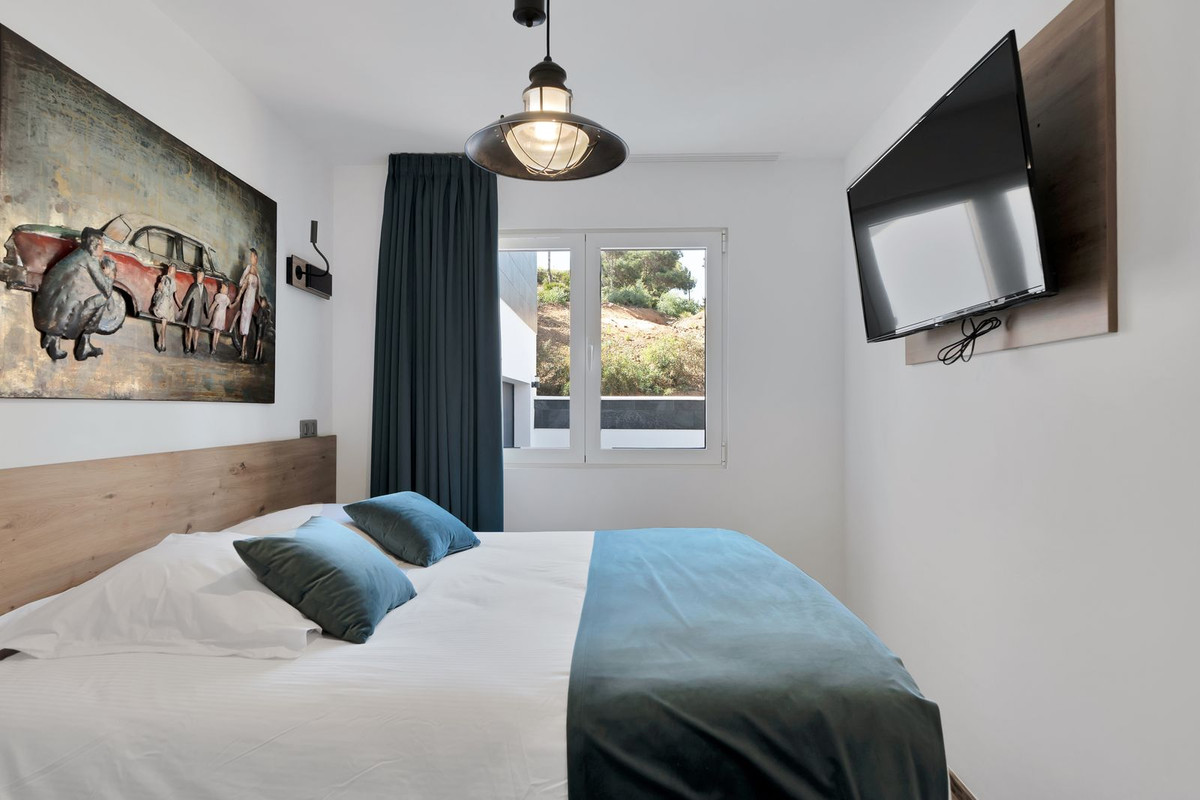 Se vende Villa - Chalet de 16 dormitorios en Costa Del Sol, Málaga, España