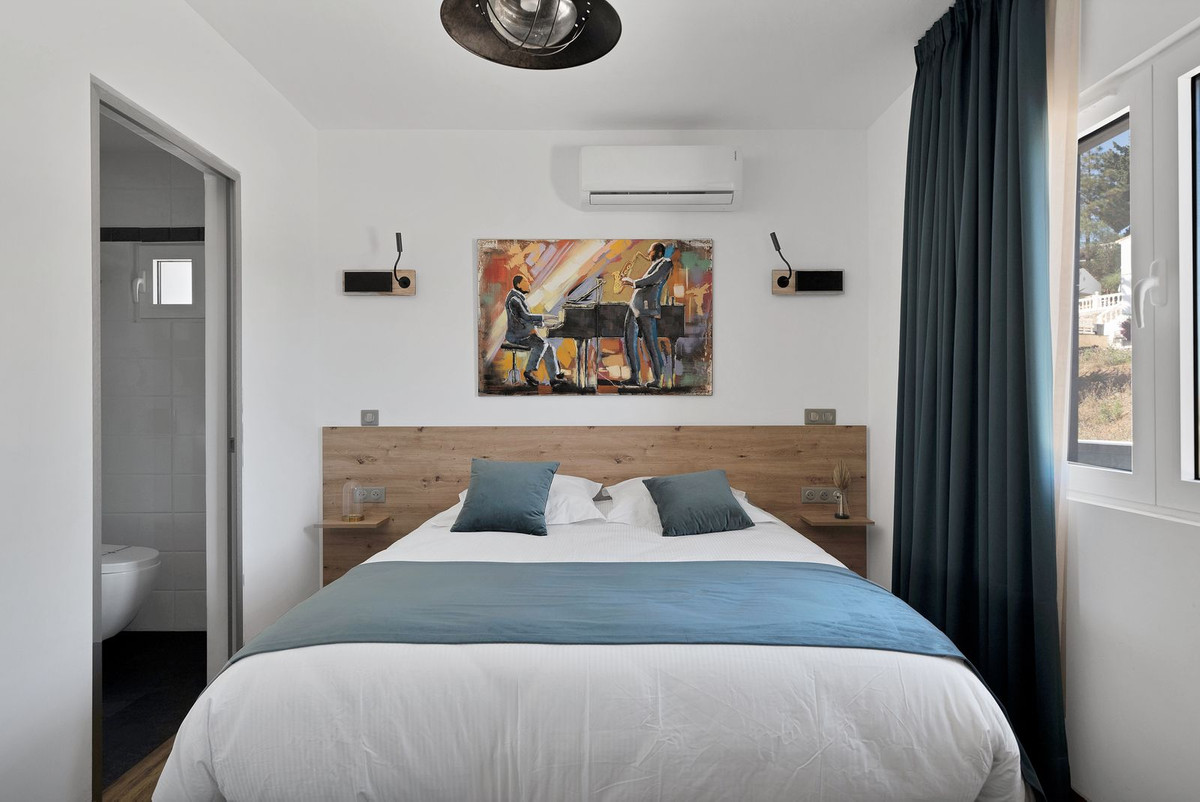 Se vende Villa - Chalet de 16 dormitorios en Costa Del Sol, Málaga, España