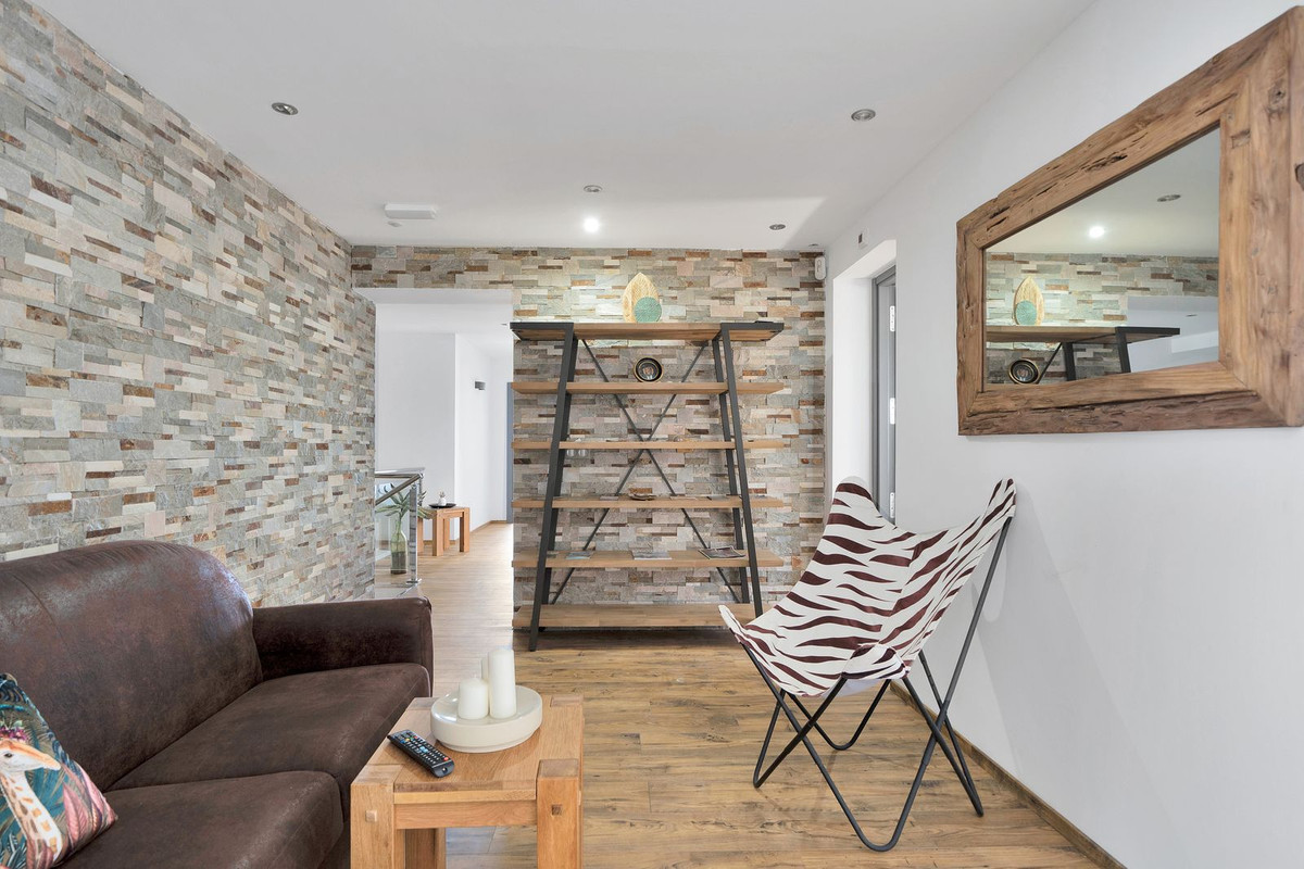 Se vende Villa - Chalet de 16 dormitorios en Costa Del Sol, Málaga, España